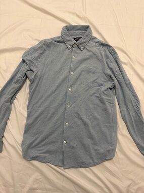 Claiborne Men’s Light Blue Button-Down Long Sleeve Shirt Medium